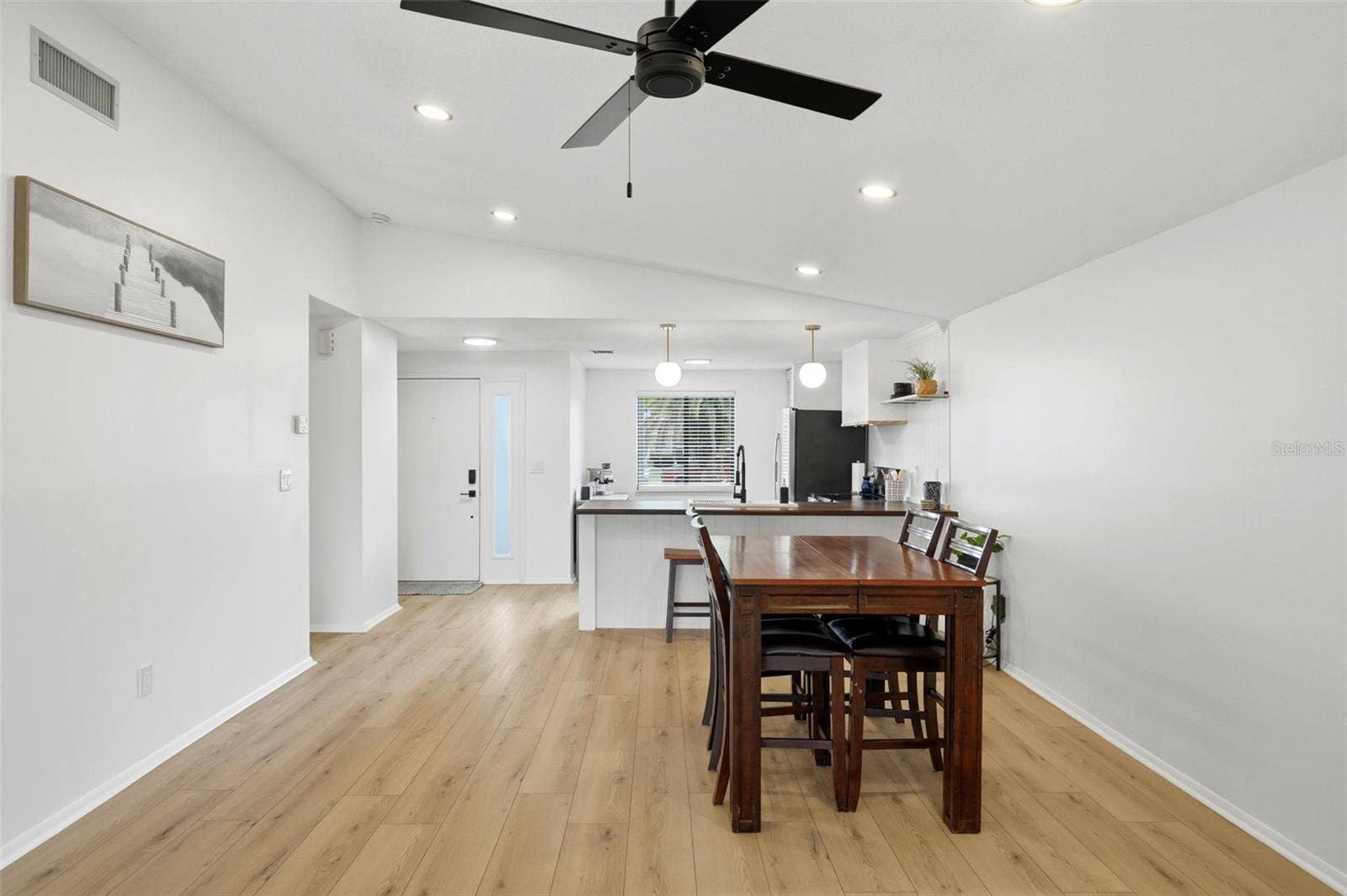 770 ARTHURS COURT, Tarpon Springs, FL 34689 Dining Area