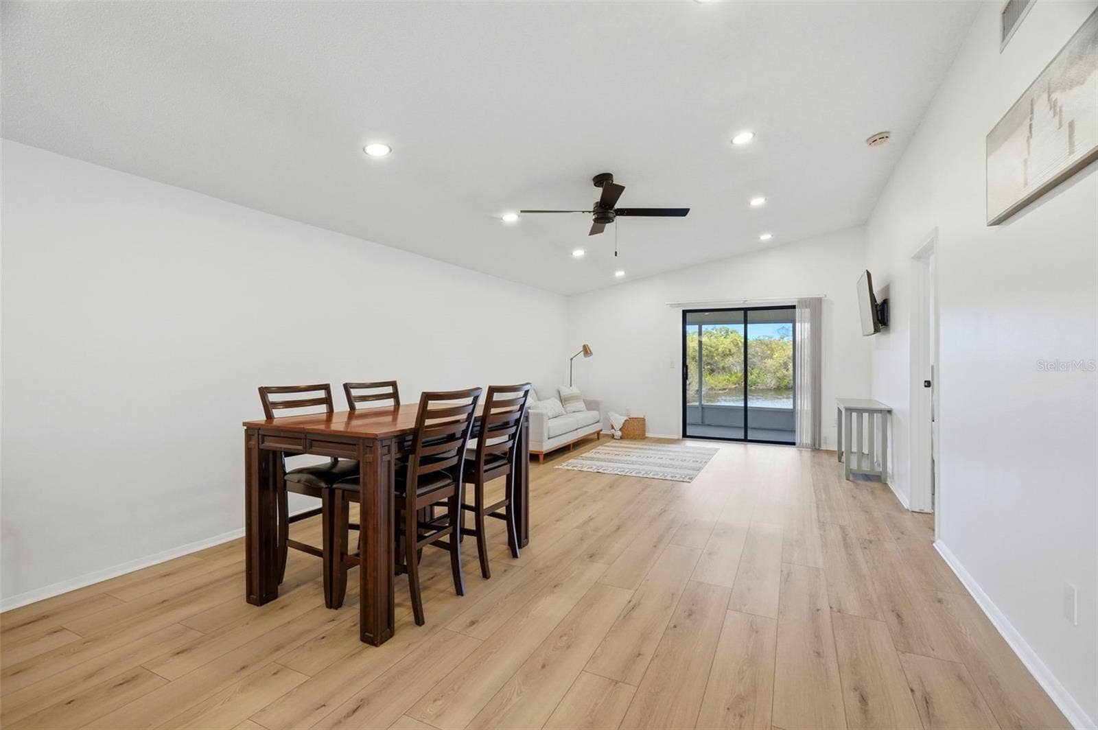 770 ARTHURS COURT, Tarpon Springs, FL 34689 Large Open Concept