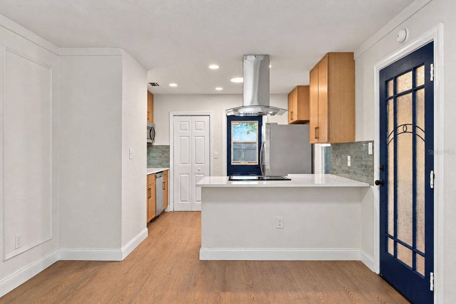 7313 6TH AVENUE N, St Petersburg, FL 33710