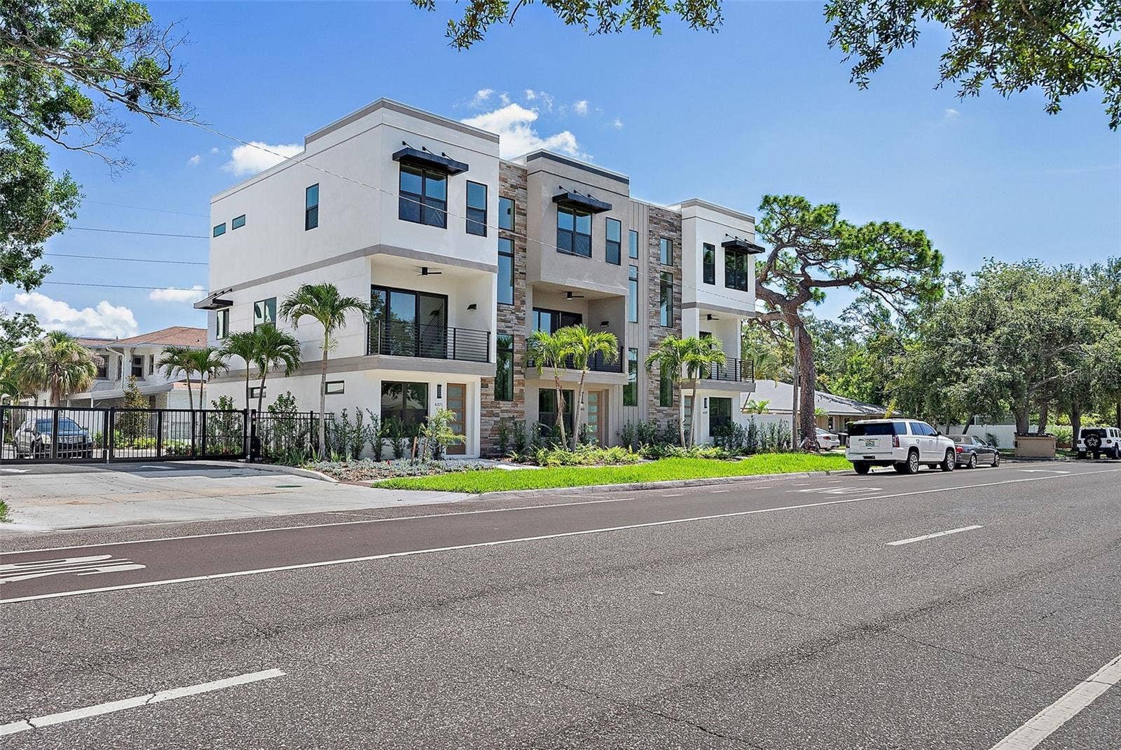 40 64TH STREET S, #1, St Petersburg, FL 33707