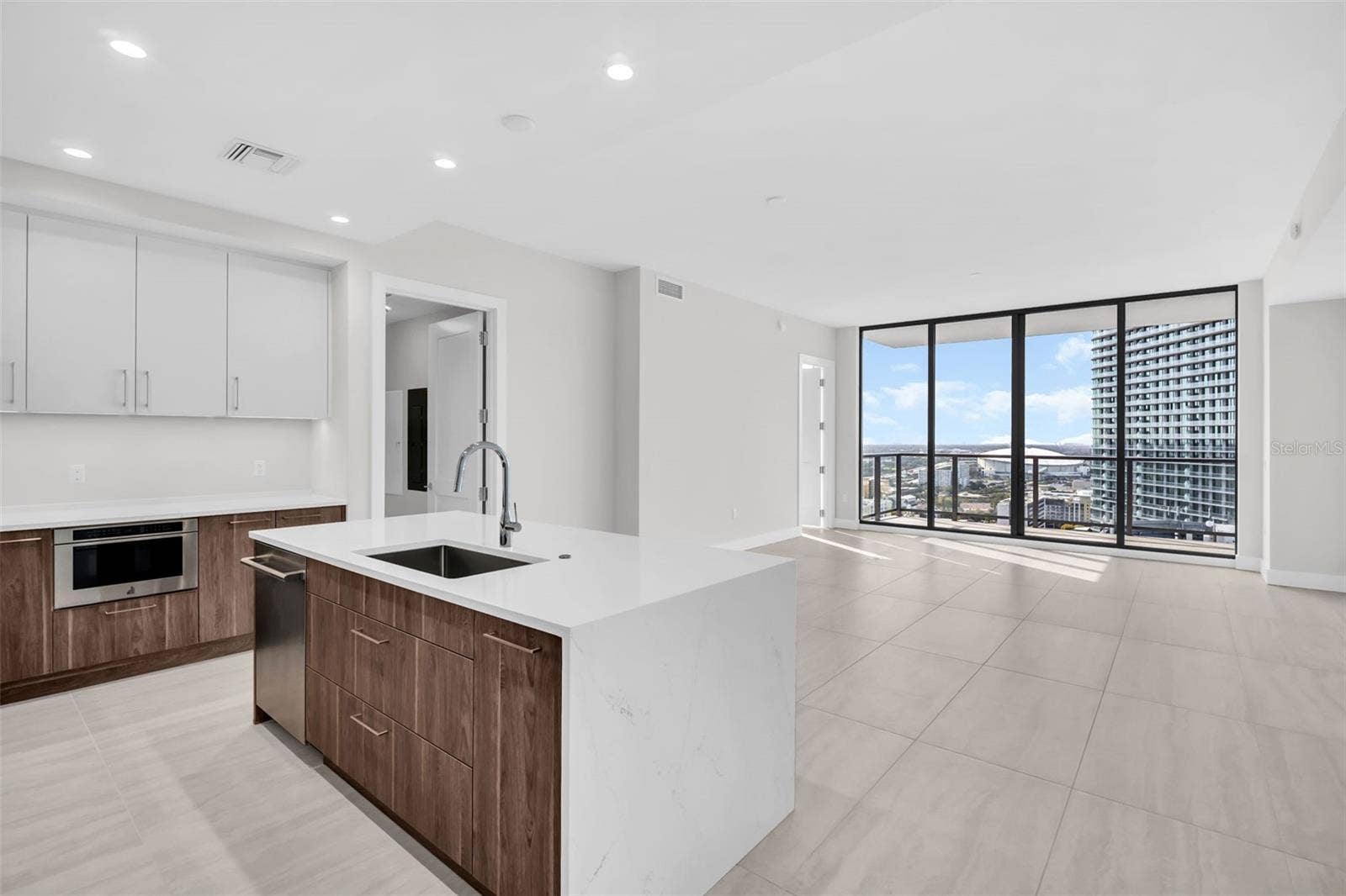 275 1ST AVENUE S, #2807, St Petersburg, FL 33701