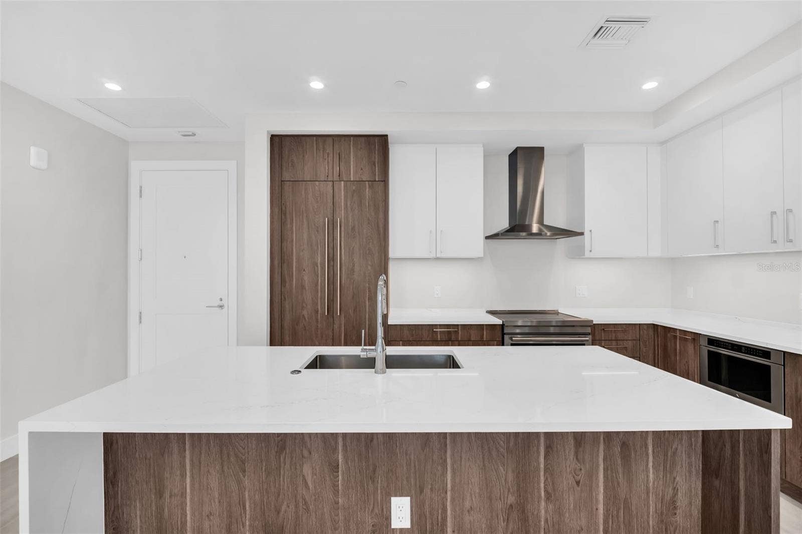 275 1ST AVENUE S, #2807, St Petersburg, FL 33701