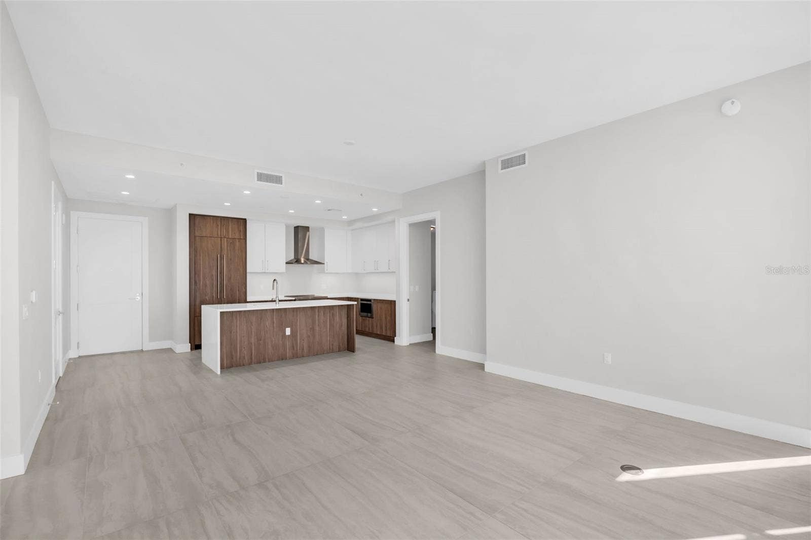 275 1ST AVENUE S, #2807, St Petersburg, FL 33701