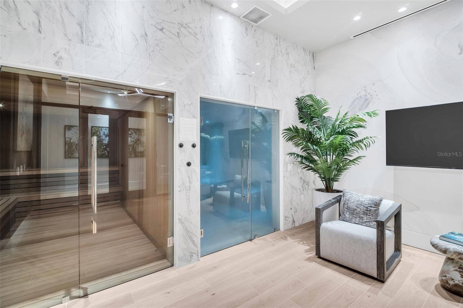 275 1ST AVENUE S, #2807, St Petersburg, FL 33701