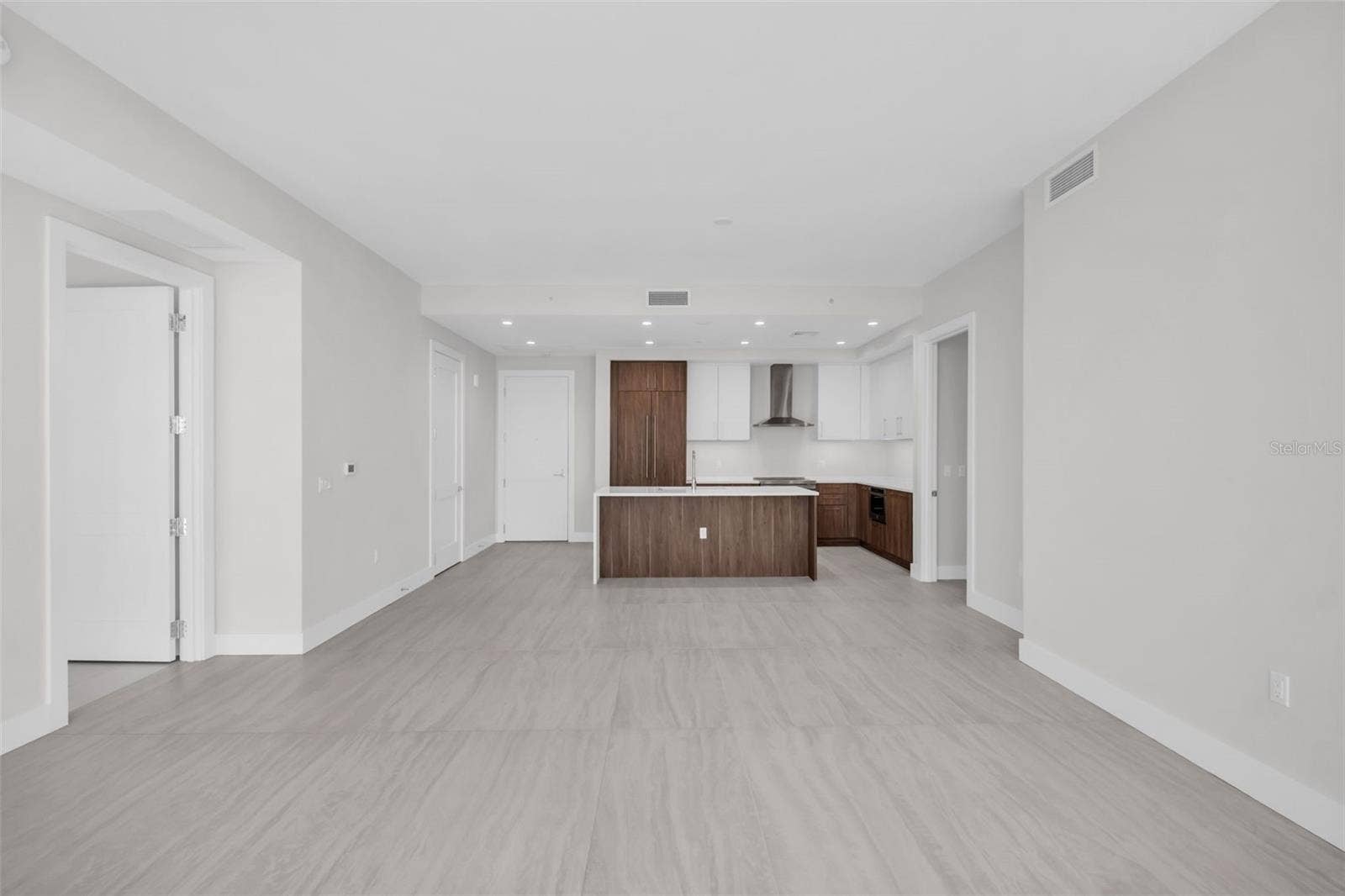 275 1ST AVENUE S, #2807, St Petersburg, FL 33701