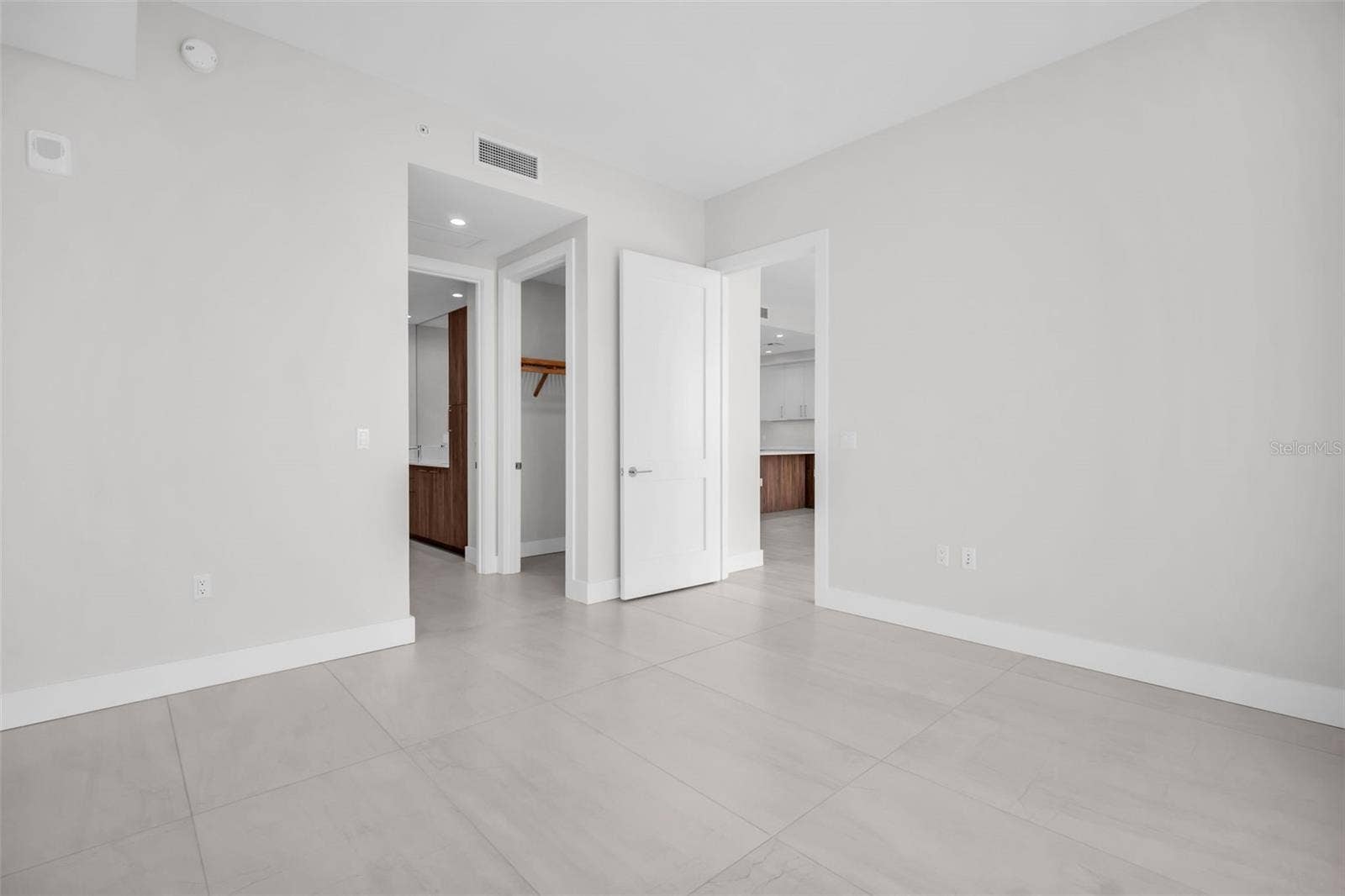 275 1ST AVENUE S, #2807, St Petersburg, FL 33701