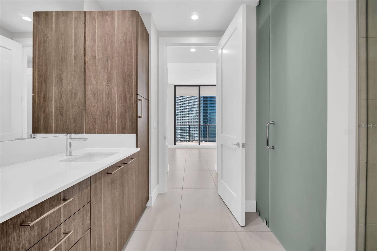 275 1ST AVENUE S, #2807, St Petersburg, FL 33701