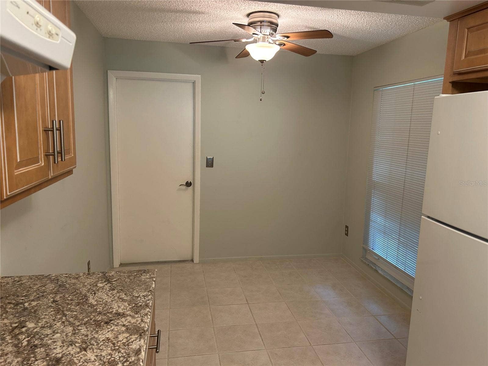 1130 RUSTLEWOOD COURT, Palm Harbor, FL 34684 Space for table inside kitchen