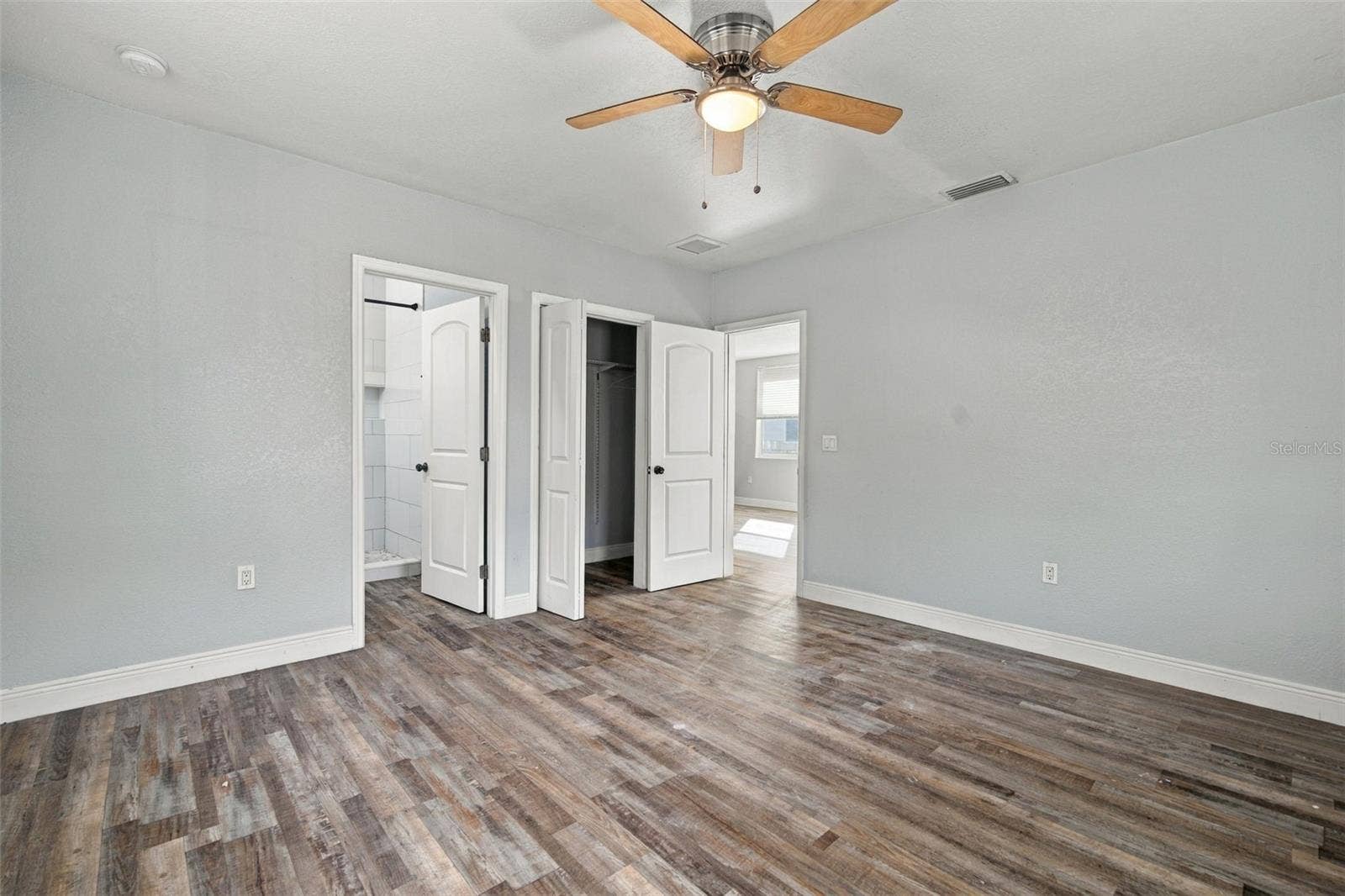 1411 E 24TH AVENUE, Tampa, FL 33605 1411 E 24TH AVENUE, Tampa, FL 33605