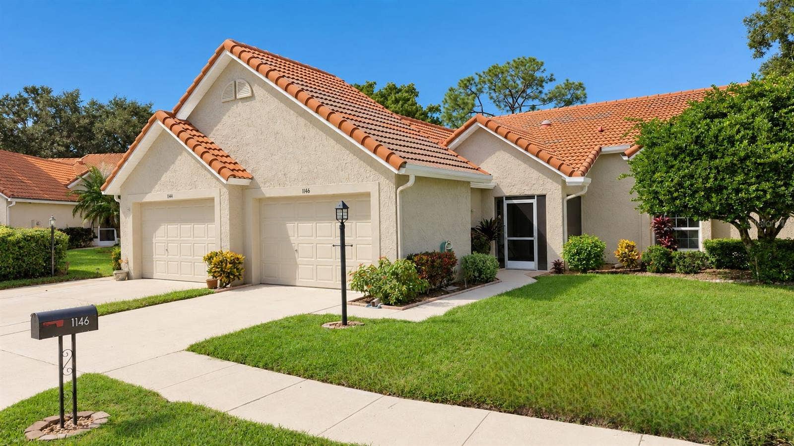 1146 RUSTLEWOOD COURT, Palm Harbor, FL 34684 Meticulously maintained Golf View Villas II home~