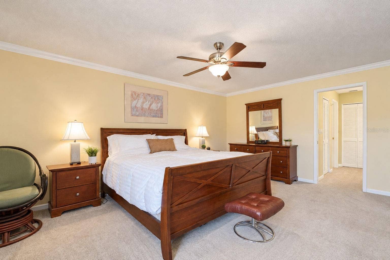 1146 RUSTLEWOOD COURT, Palm Harbor, FL 34684 Massive primary oasis big enough for a king & additional furniture with room to spare~