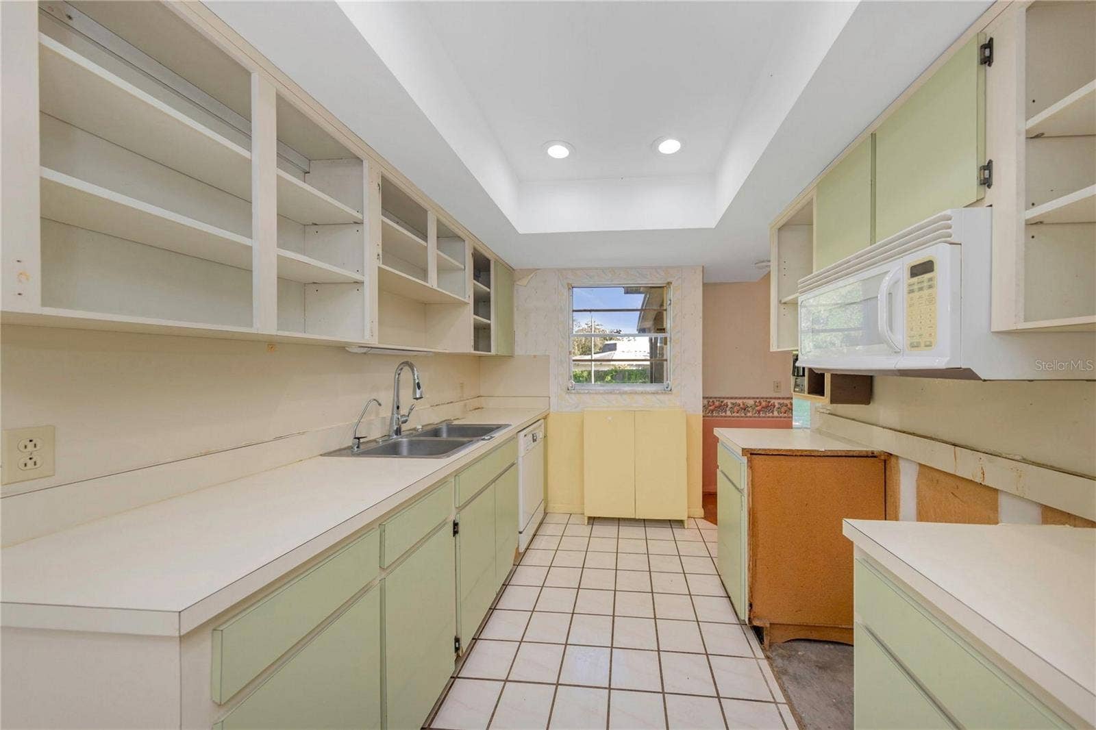 406 DEWOLF ROAD, Brandon, FL 33511 Kitchen