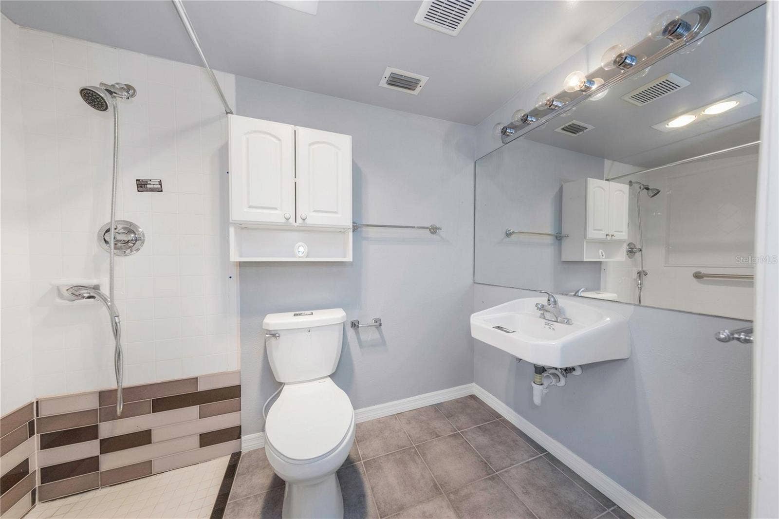 406 DEWOLF ROAD, Brandon, FL 33511 Master Bathroom
