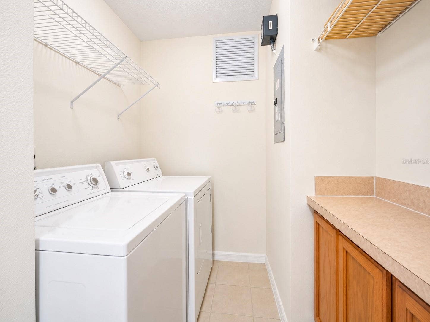 1653 SEASCAPE CIRCLE, Tarpon Springs, FL 34689 1653 SEASCAPE CIRCLE, Tarpon Springs, FL 34689