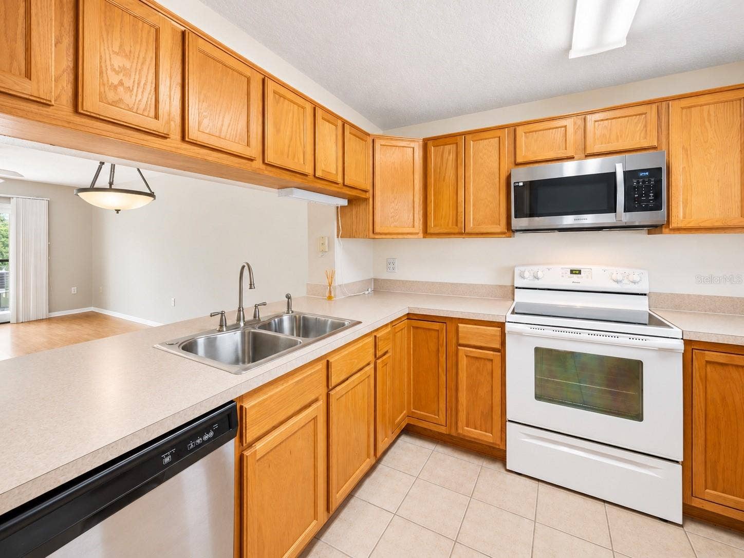 1653 SEASCAPE CIRCLE, Tarpon Springs, FL 34689 1653 SEASCAPE CIRCLE, Tarpon Springs, FL 34689