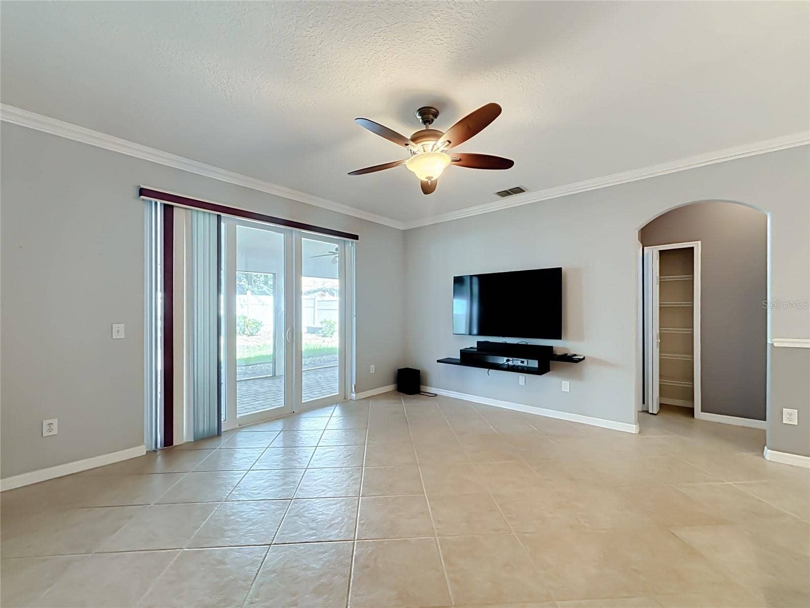 111 KNOLLWOOD DRIVE, Davenport, FL 33837