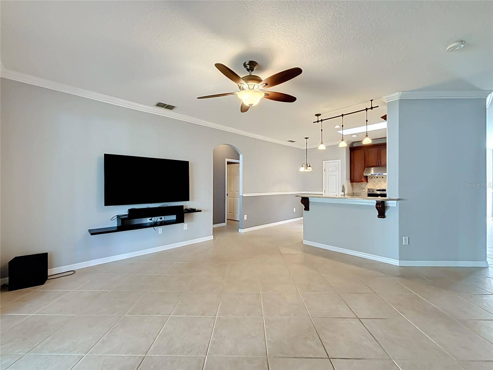 111 KNOLLWOOD DRIVE, Davenport, FL 33837