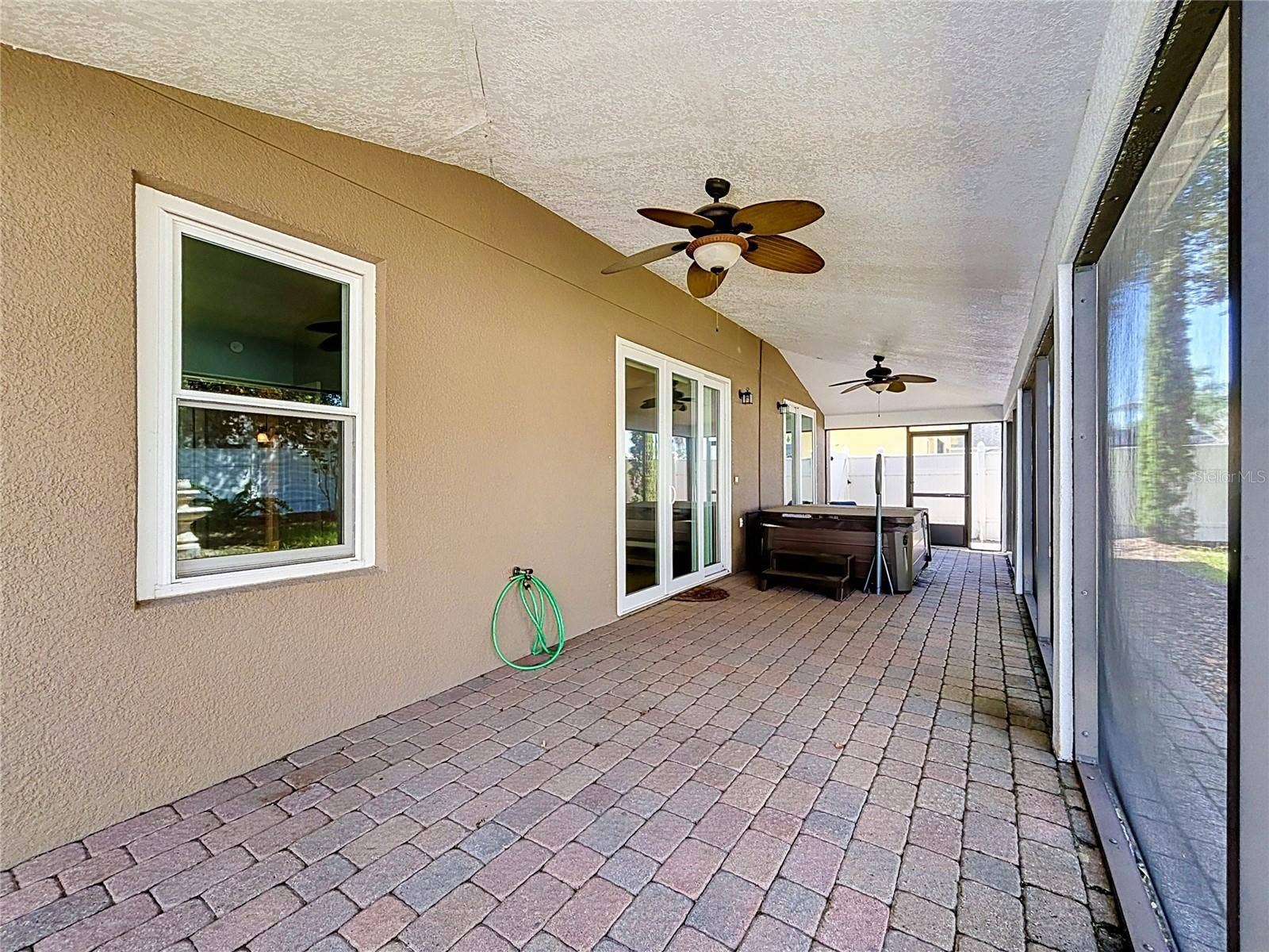 111 KNOLLWOOD DRIVE, Davenport, FL 33837