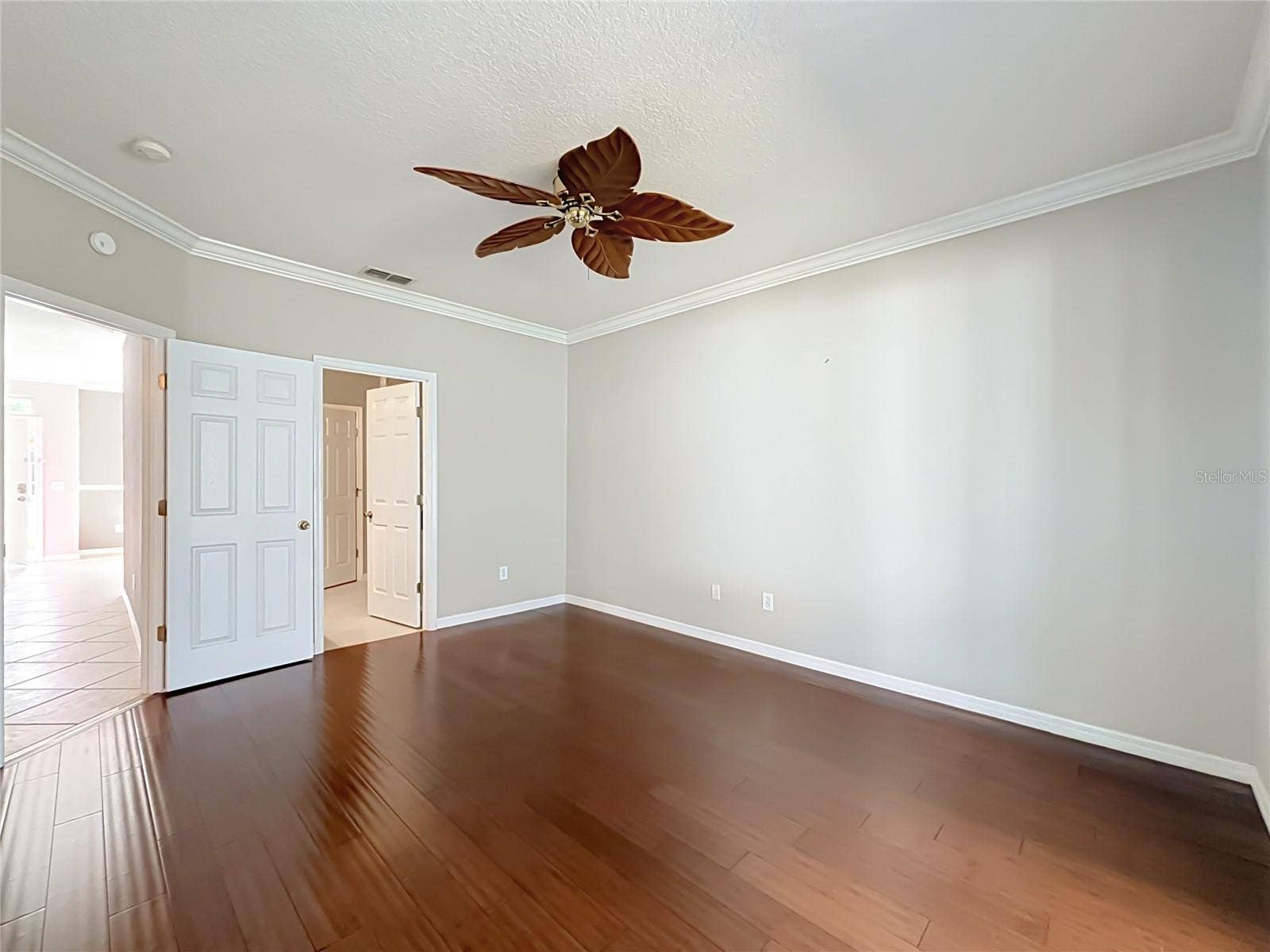 111 KNOLLWOOD DRIVE, Davenport, FL 33837