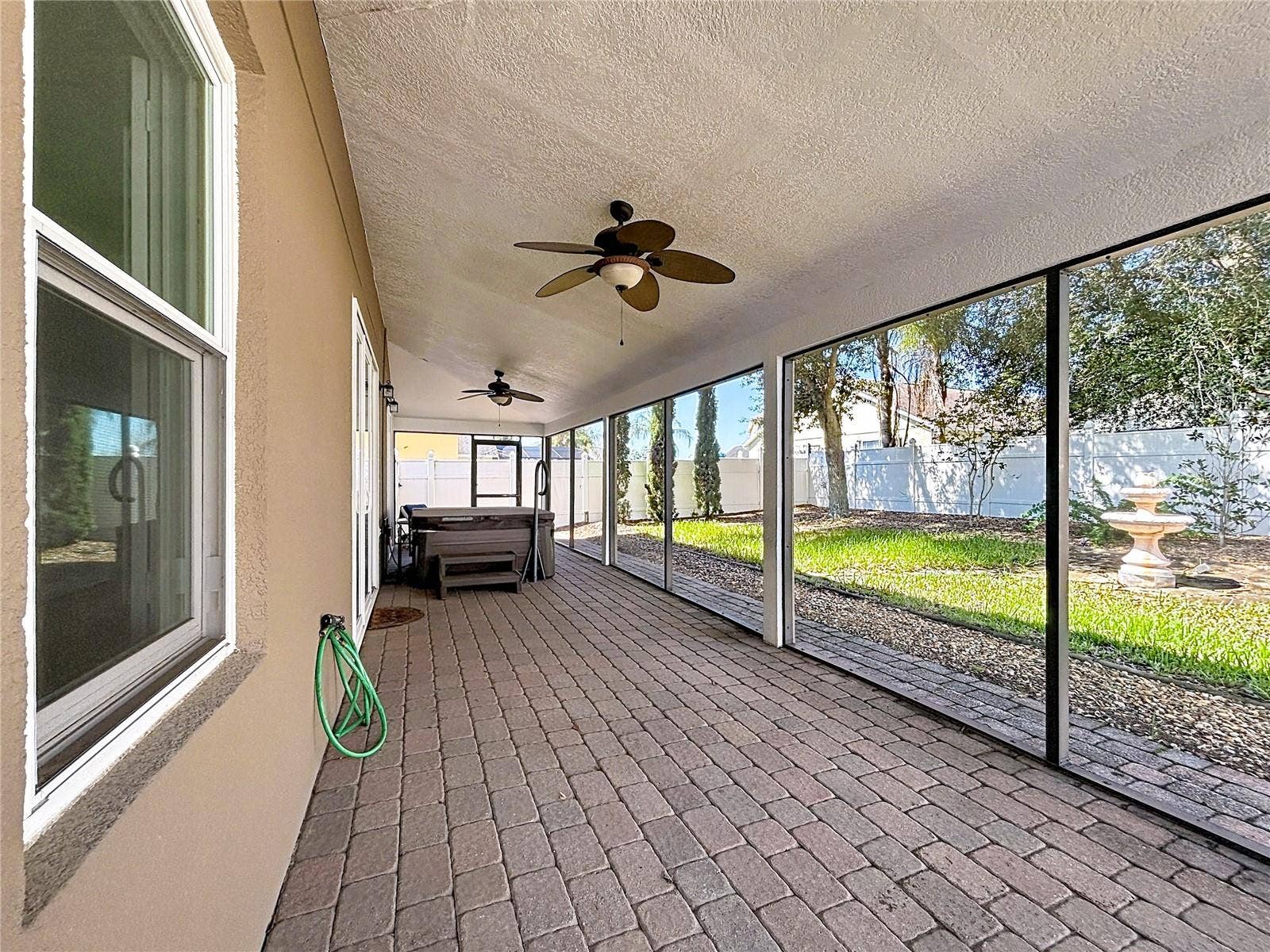 111 KNOLLWOOD DRIVE, Davenport, FL 33837