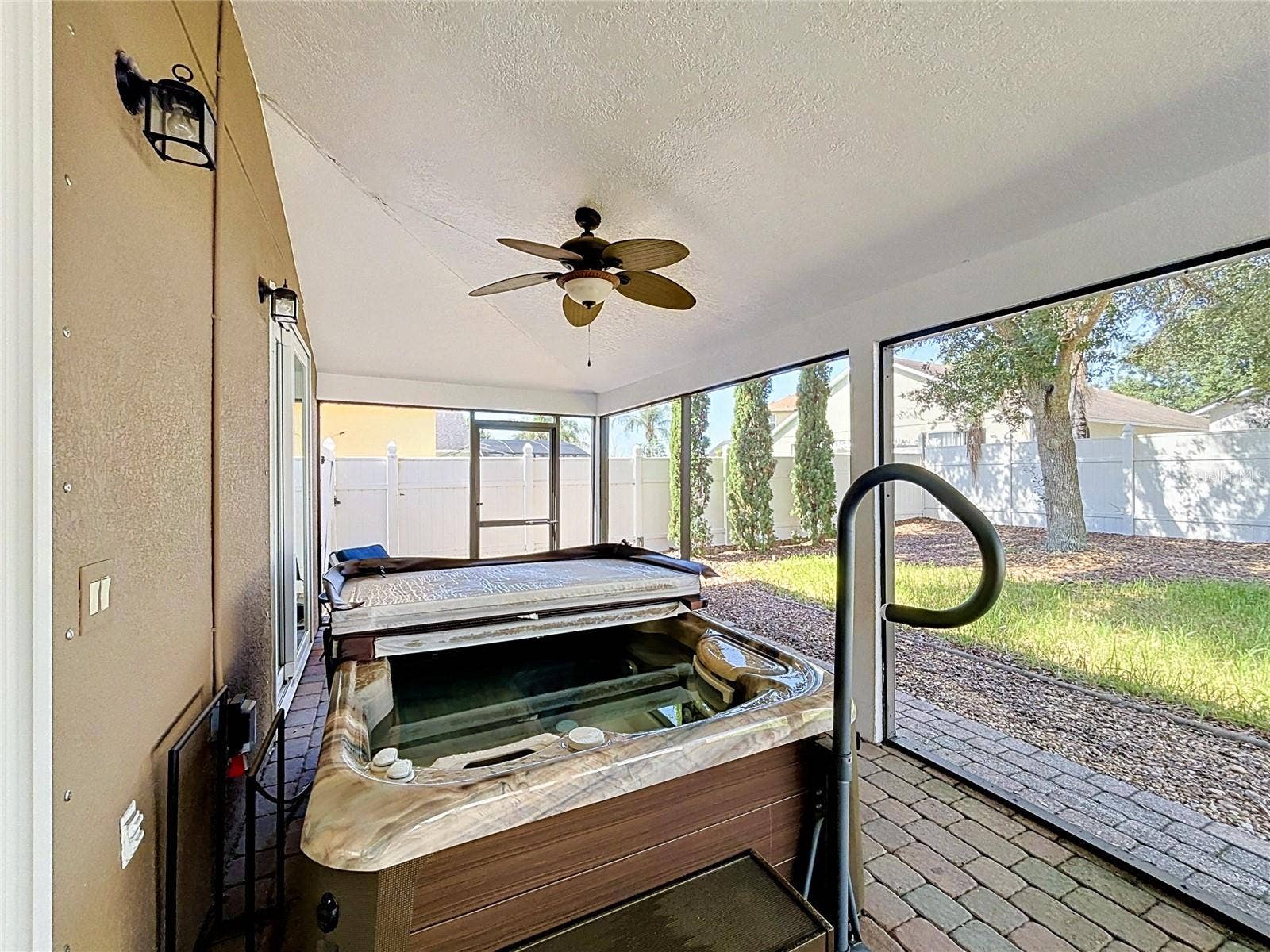 111 KNOLLWOOD DRIVE, Davenport, FL 33837