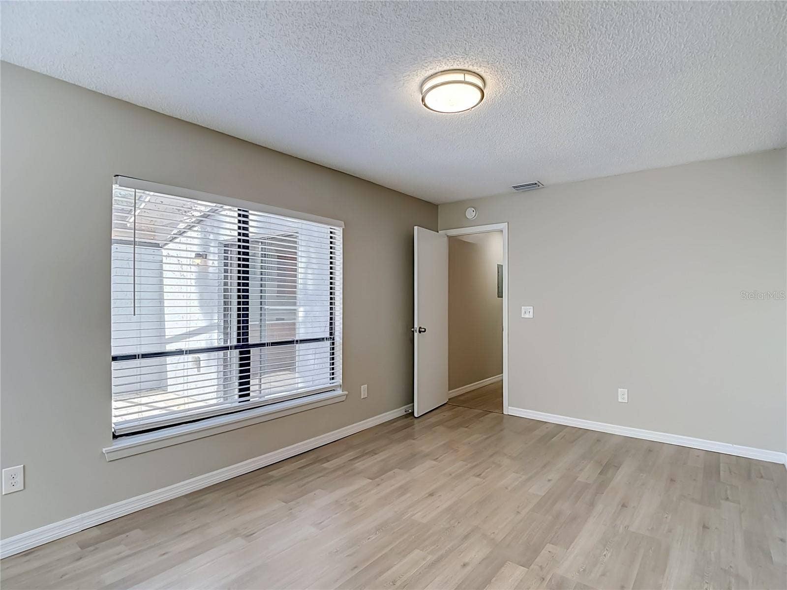 1960 GREGORY DRIVE, Tampa, FL 33613 1960 GREGORY DRIVE, Tampa, FL 33613