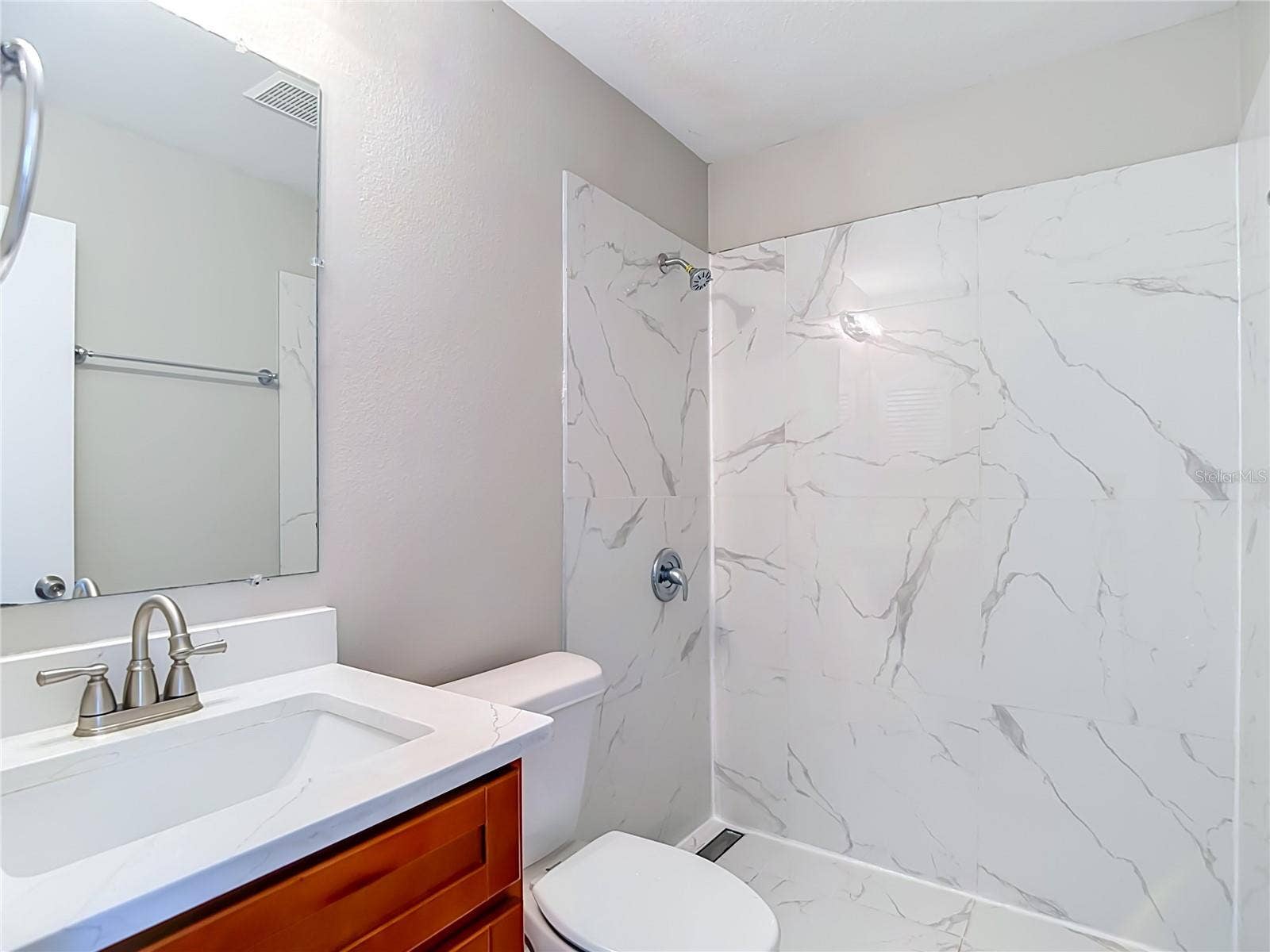 1960 GREGORY DRIVE, Tampa, FL 33613 1960 GREGORY DRIVE, Tampa, FL 33613