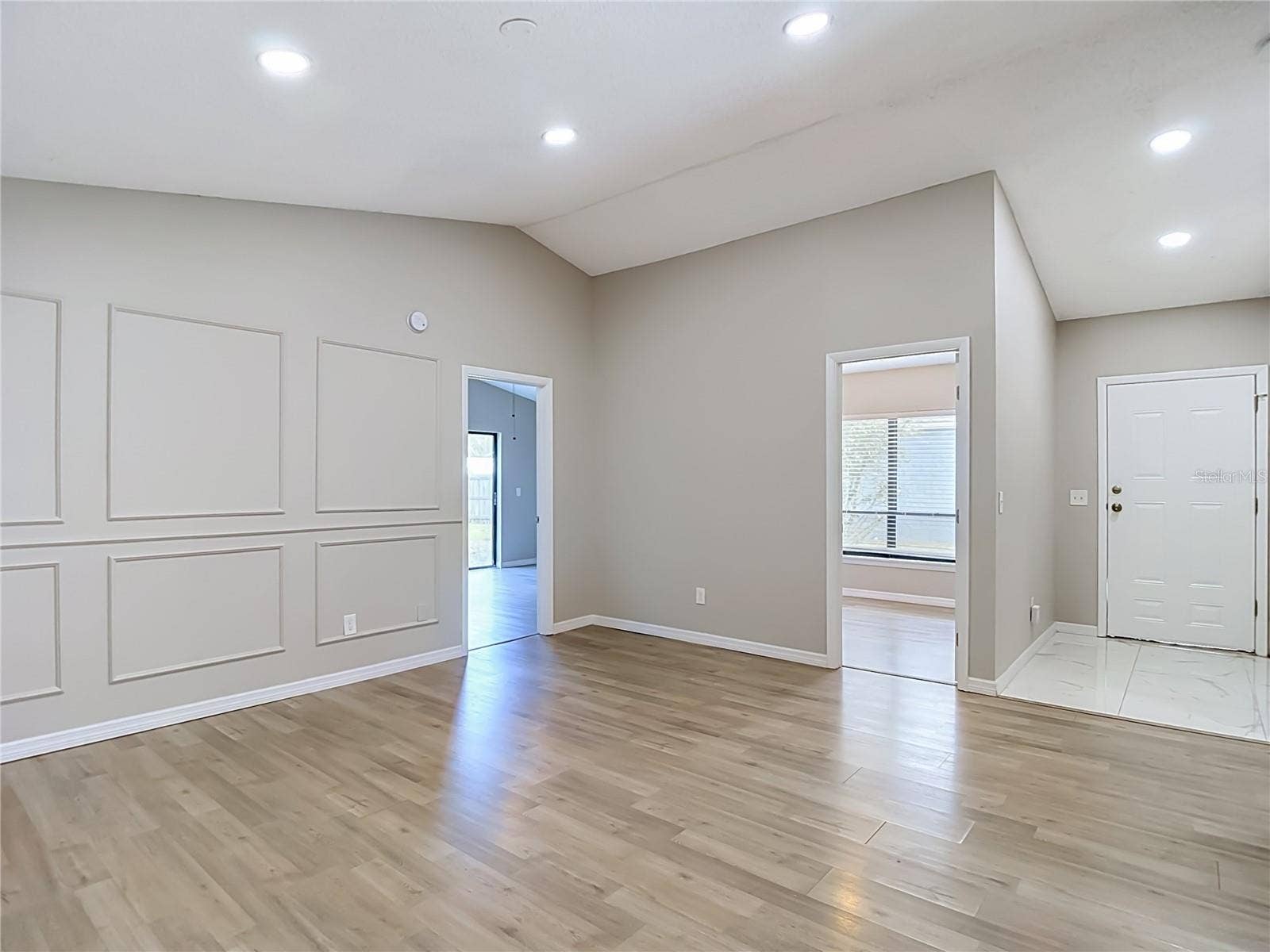 1960 GREGORY DRIVE, Tampa, FL 33613 1960 GREGORY DRIVE, Tampa, FL 33613