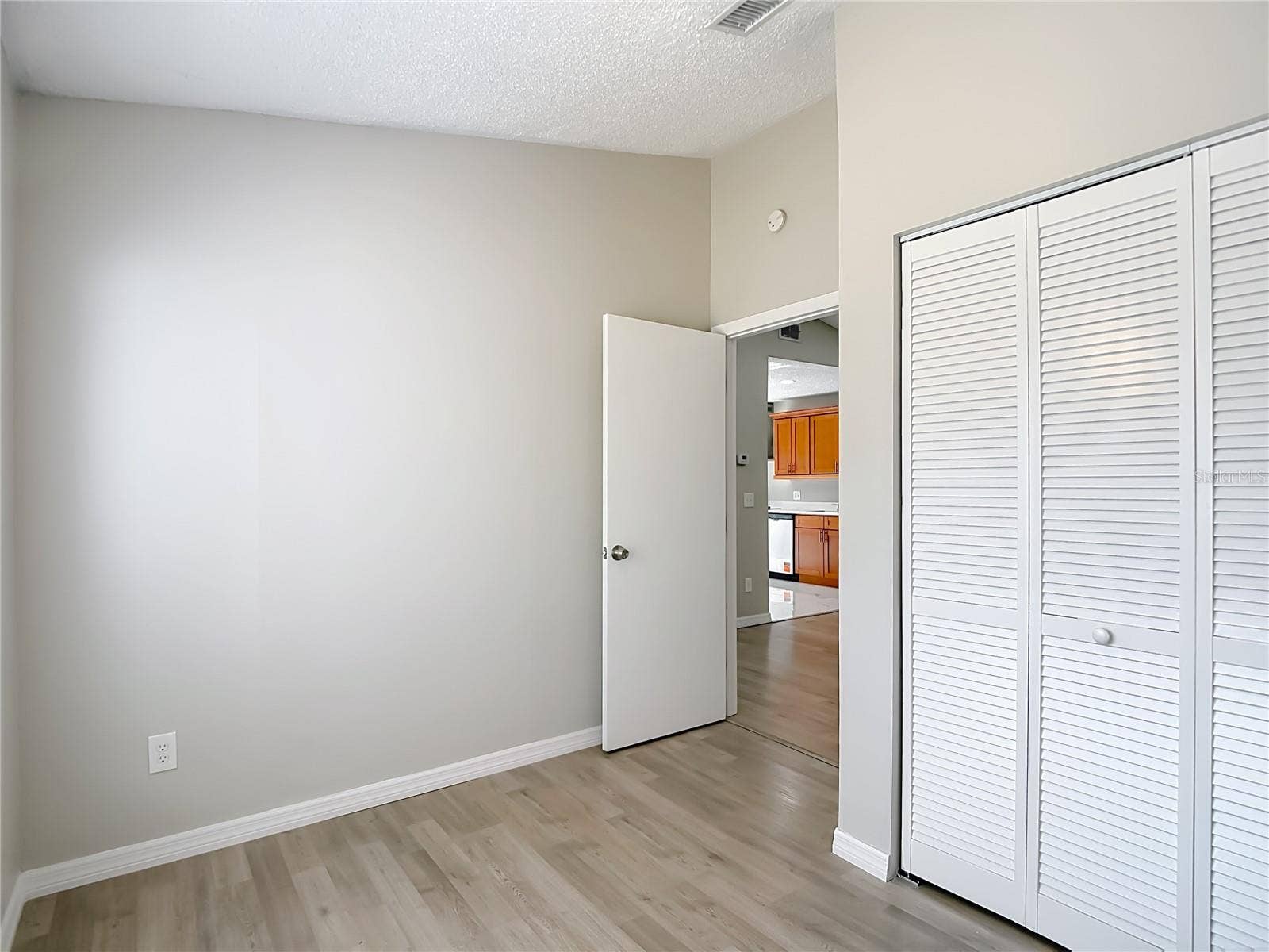 1960 GREGORY DRIVE, Tampa, FL 33613 1960 GREGORY DRIVE, Tampa, FL 33613