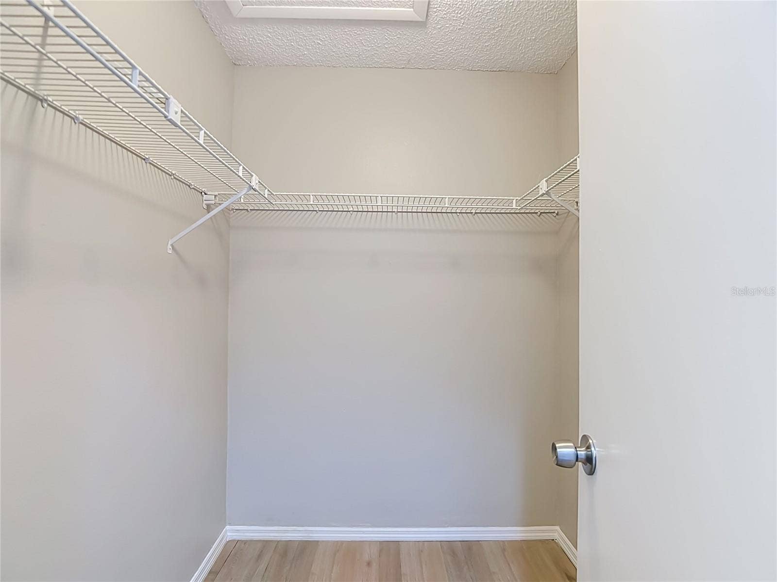 1960 GREGORY DRIVE, Tampa, FL 33613 1960 GREGORY DRIVE, Tampa, FL 33613