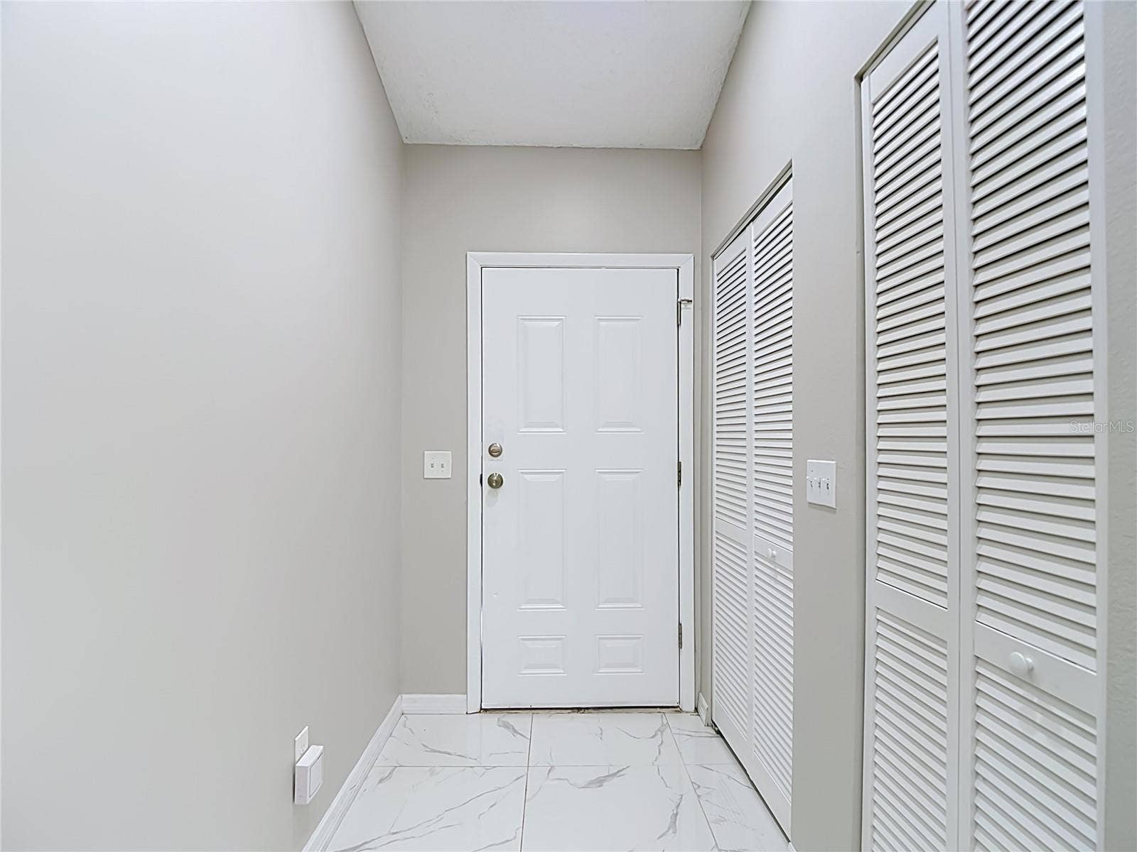 1960 GREGORY DRIVE, Tampa, FL 33613 1960 GREGORY DRIVE, Tampa, FL 33613