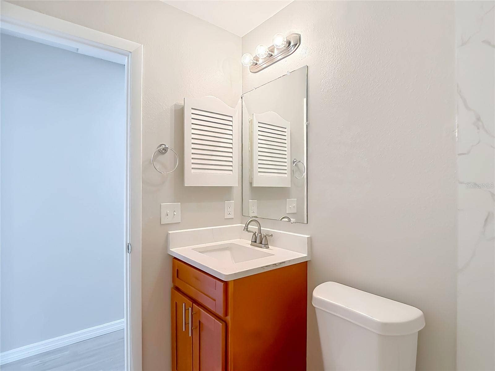 1960 GREGORY DRIVE, Tampa, FL 33613 1960 GREGORY DRIVE, Tampa, FL 33613