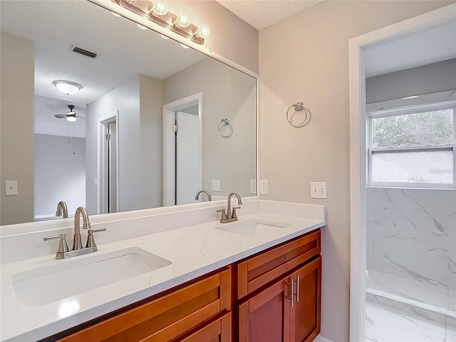 1960 GREGORY DRIVE, Tampa, FL 33613 1960 GREGORY DRIVE, Tampa, FL 33613