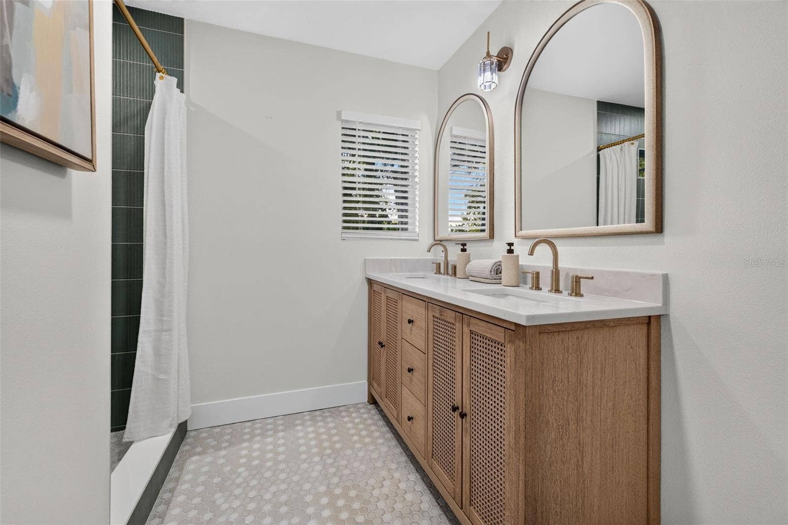 Primary bath