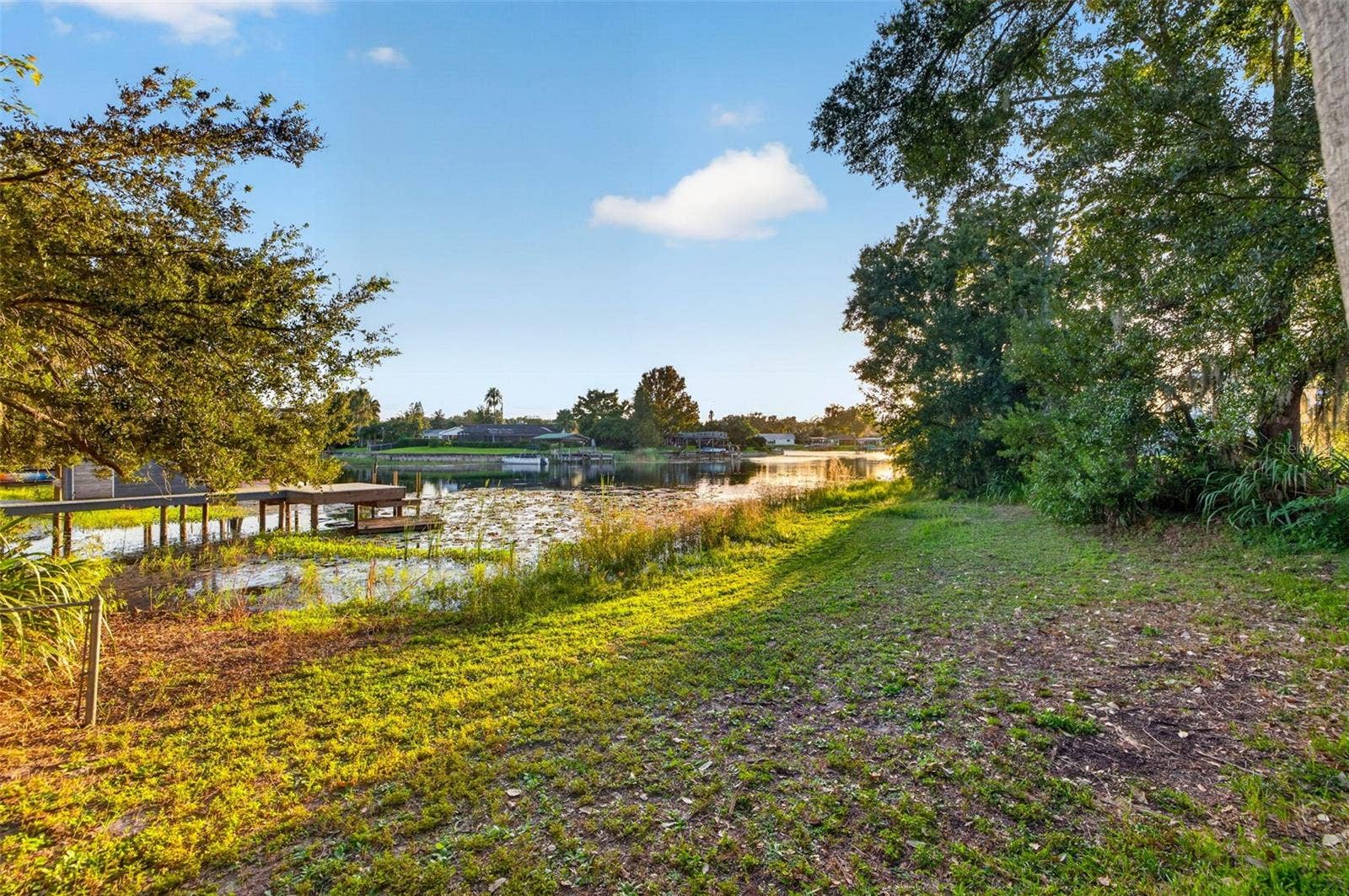 2404 CARROLL PLACE, Tampa, FL 33612