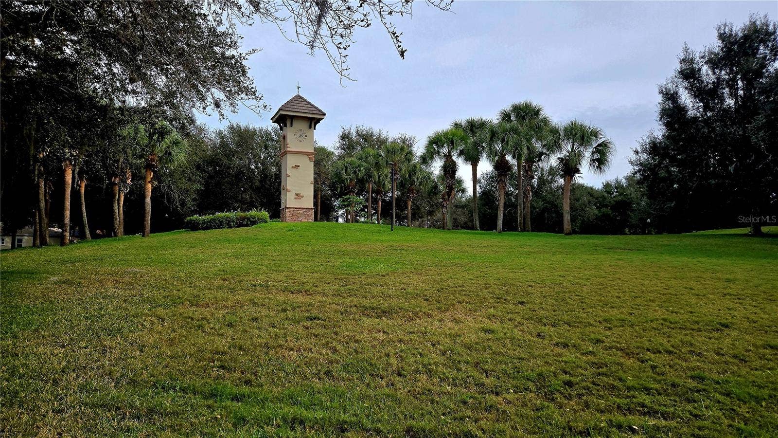 7526 SURREY PINES DRIVE, Apollo Beach, FL 33572 Community amenities