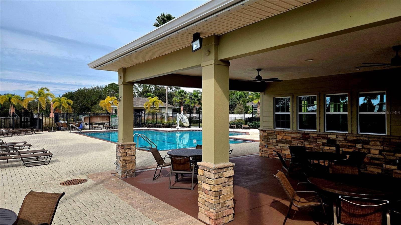 7526 SURREY PINES DRIVE, Apollo Beach, FL 33572 Community amenities