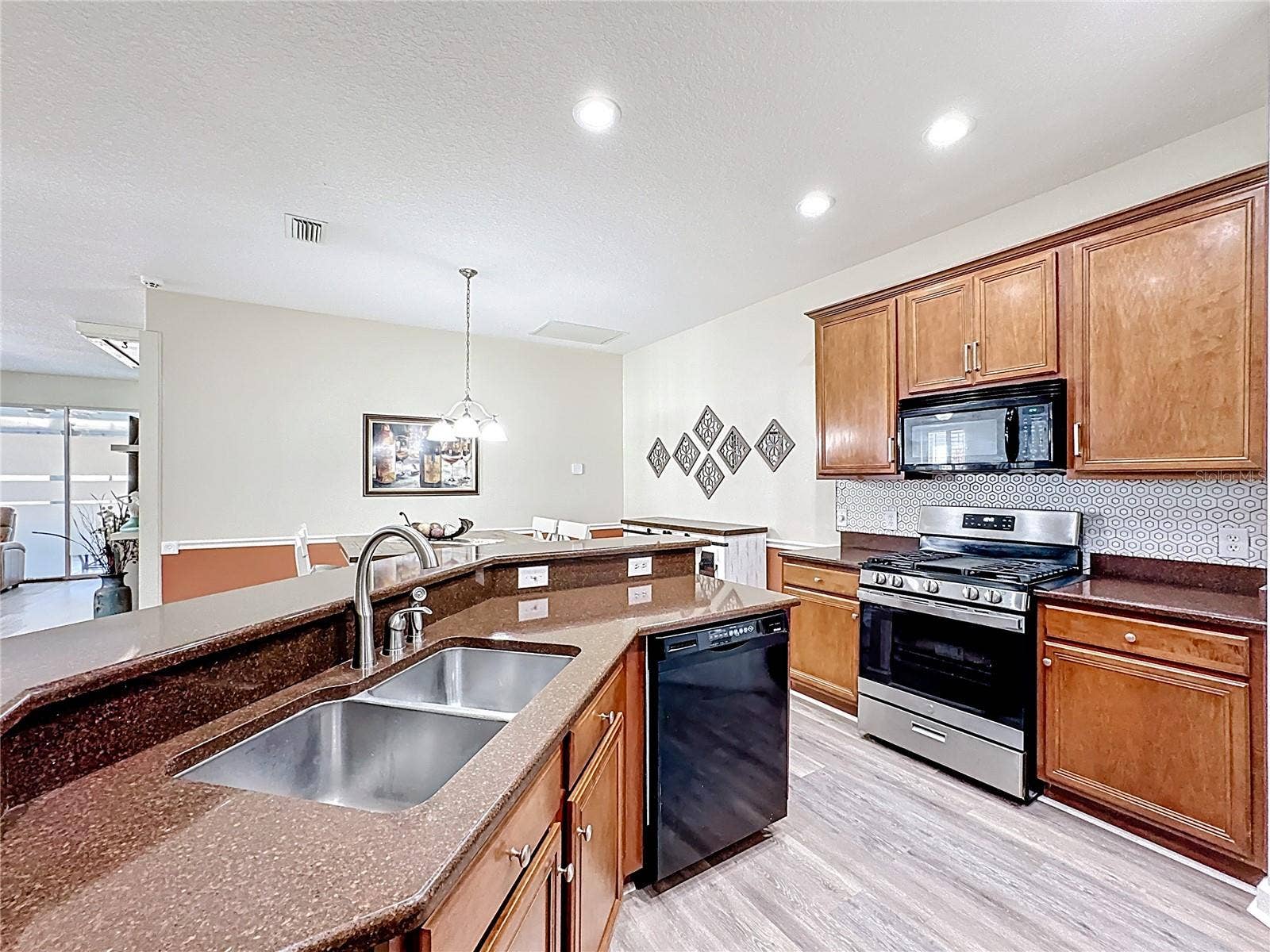 7526 SURREY PINES DRIVE, Apollo Beach, FL 33572 7526 SURREY PINES DRIVE, Apollo Beach, FL 33572