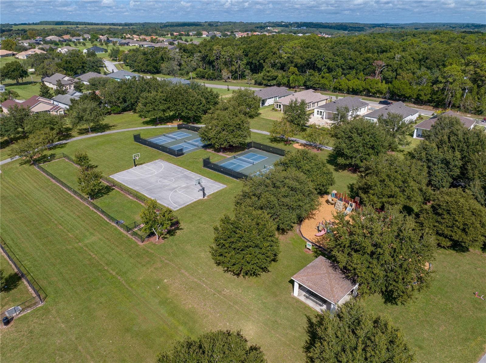 14194 THOROUGHBRED DRIVE, Dade City, FL 33525 14194 THOROUGHBRED DRIVE, Dade City, FL 33525