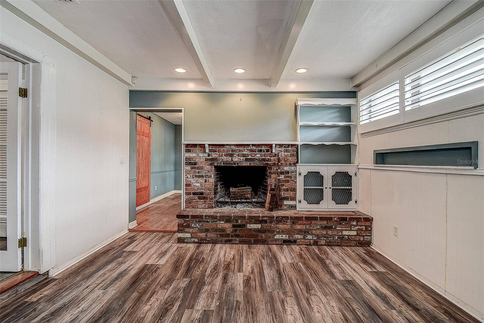 Real Wood Burning Fireplace!