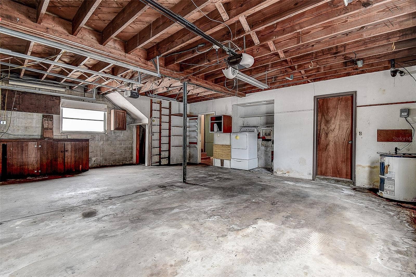 2 Car Garage