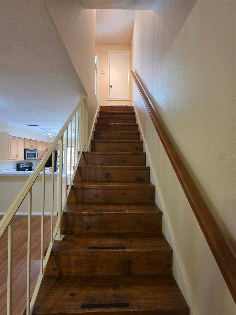 3321 W WYOMING CIRCLE, Tampa, FL 33611