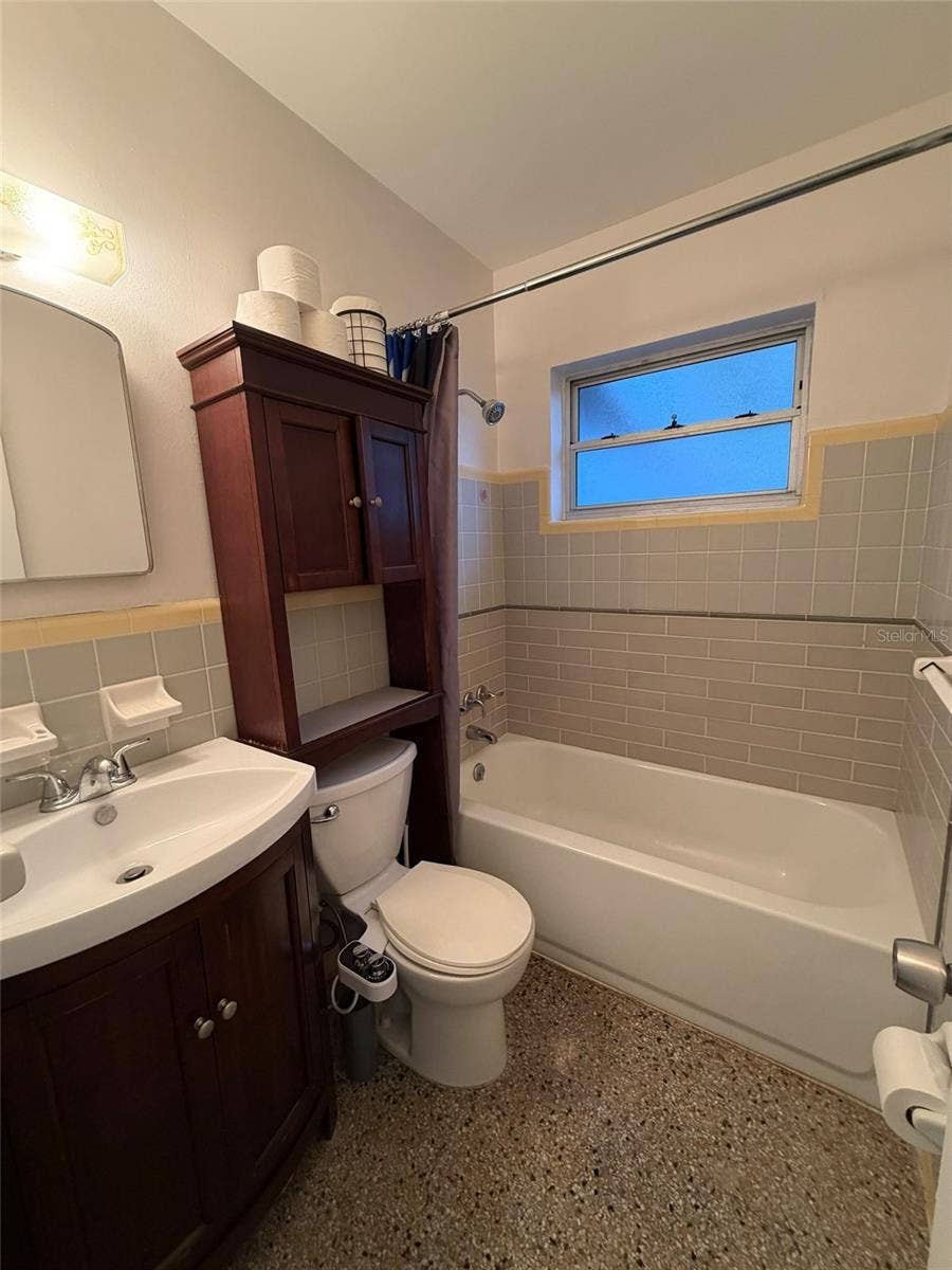 5849 44TH AVENUE N, St Petersburg, FL 33709