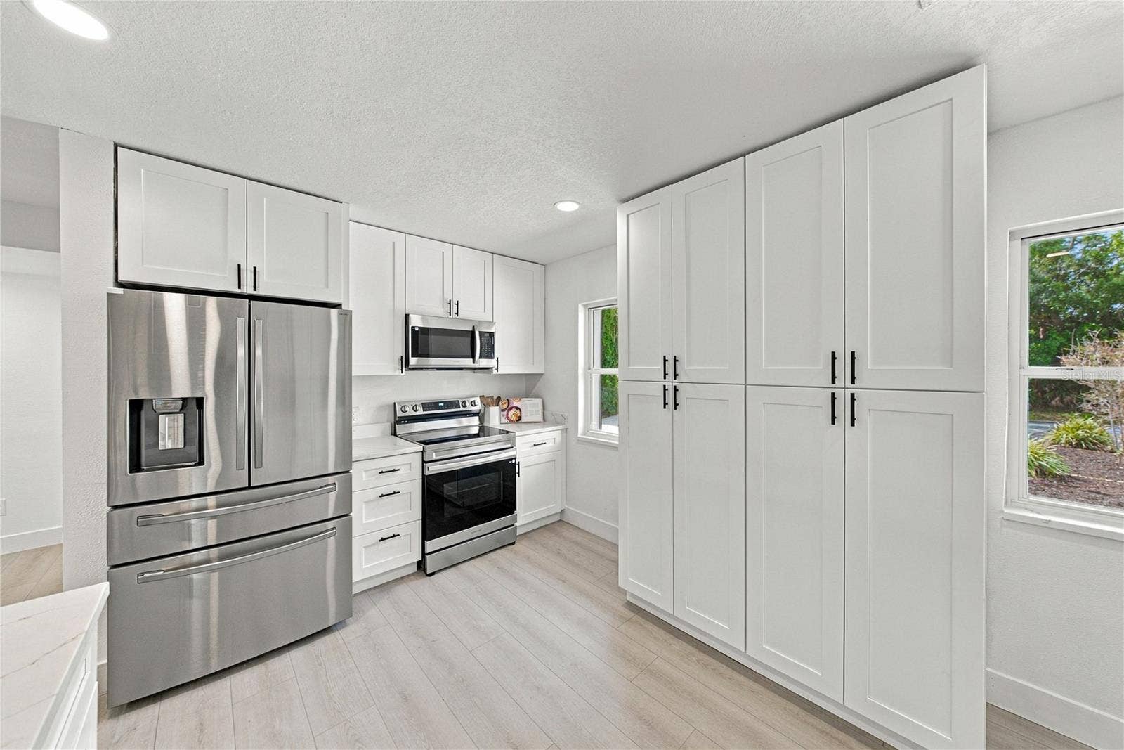 1302 ROBIN ROAD S, St Petersburg, FL 33707 1302 ROBIN ROAD S, St Petersburg, FL 33707