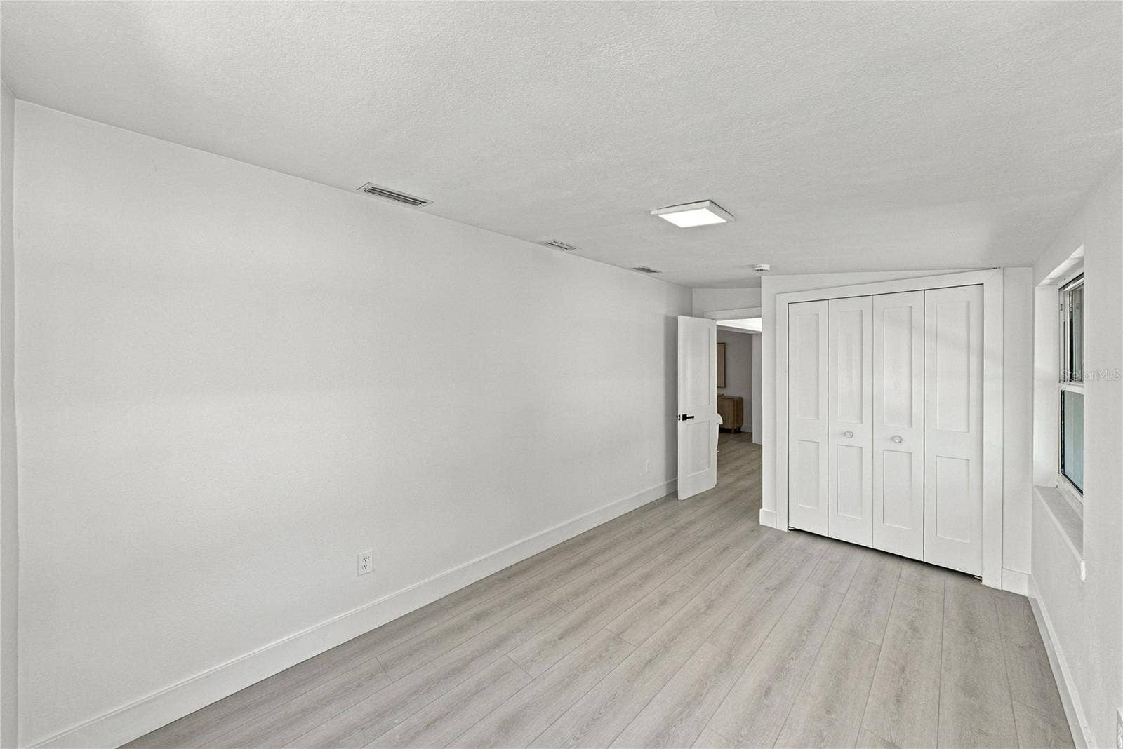 1302 ROBIN ROAD S, St Petersburg, FL 33707 1302 ROBIN ROAD S, St Petersburg, FL 33707