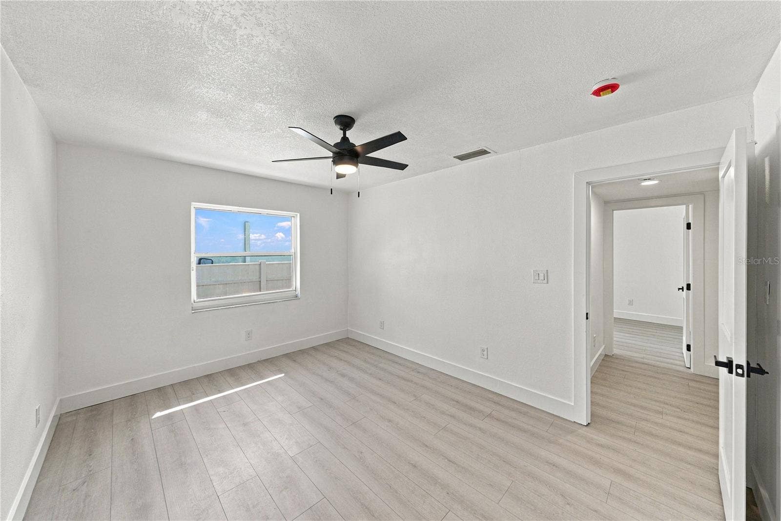 1302 ROBIN ROAD S, St Petersburg, FL 33707 1302 ROBIN ROAD S, St Petersburg, FL 33707