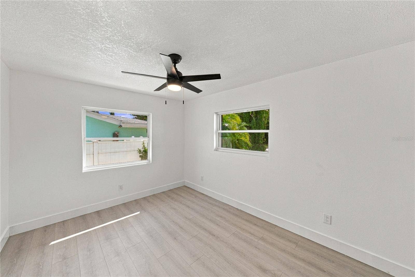 1302 ROBIN ROAD S, St Petersburg, FL 33707 1302 ROBIN ROAD S, St Petersburg, FL 33707