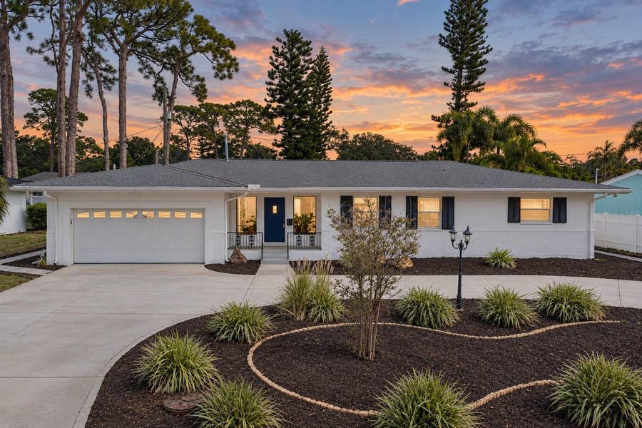 Property photo for 1302 ROBIN ROAD S, St Petersburg, FL