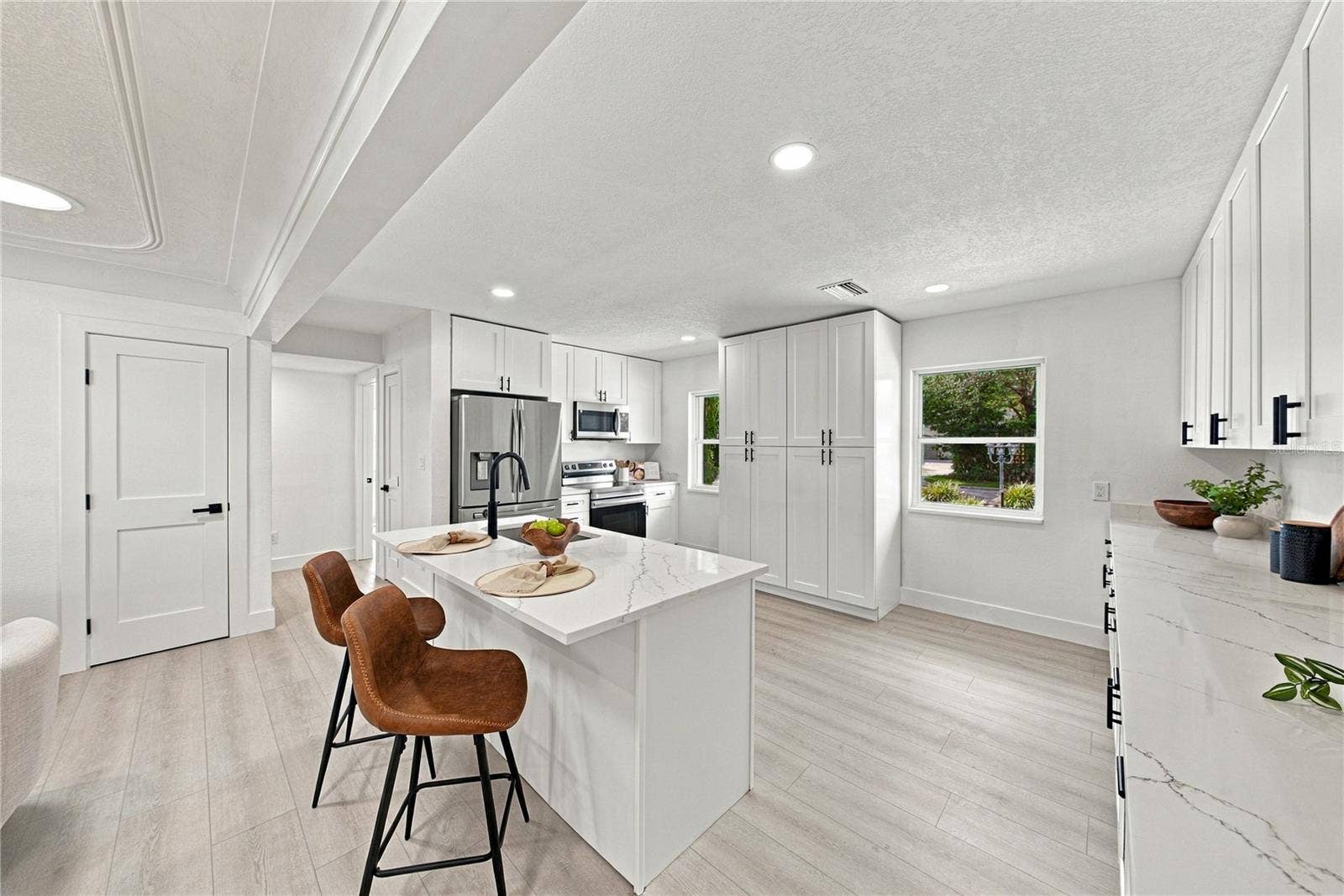 1302 ROBIN ROAD S, St Petersburg, FL 33707 1302 ROBIN ROAD S, St Petersburg, FL 33707