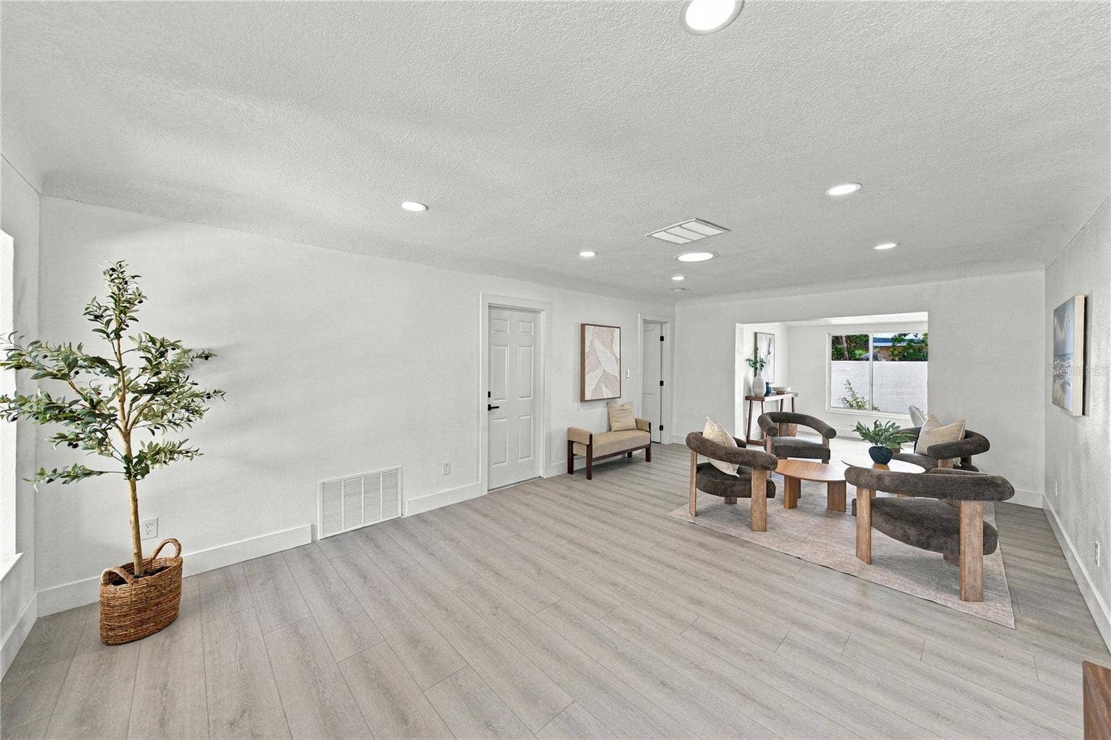 1302 ROBIN ROAD S, St Petersburg, FL 33707 1302 ROBIN ROAD S, St Petersburg, FL 33707